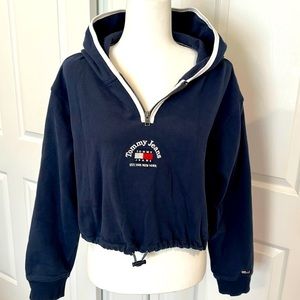TOMMY JEANS WOMEN SWEATER